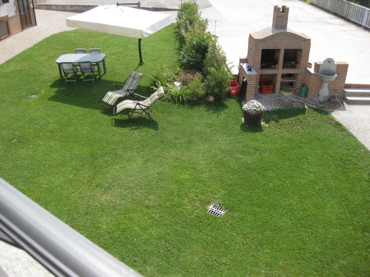 Apartament Il Pozzo Fiorito Cossombrato Zewnętrze zdjęcie